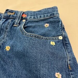 floral-embroidered skirt